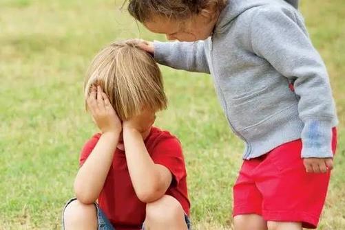 孩子不合群的原因与解决办法 家长应该如何做-很美的