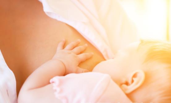 你的宝宝喝奶量你知道吗 教你科学掌握宝宝的吃奶量-很美的