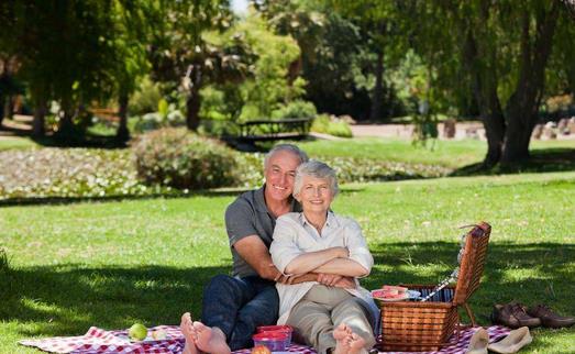 盘点老年人出游要注意的10大问题-很美的