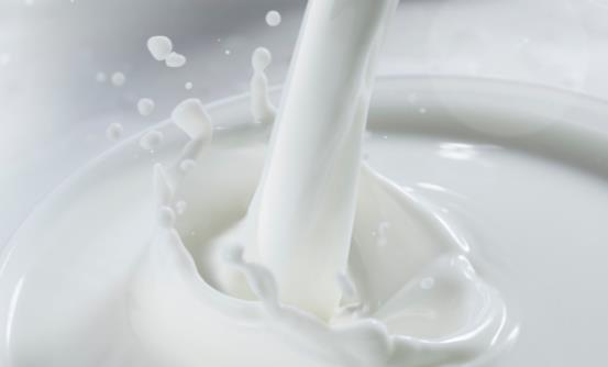 过期的牛奶最好不要喝 日常生活中过期的牛奶也有小妙用-很美的