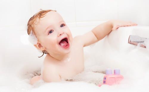 宝宝衣服上的油渍怎么洗-很美的