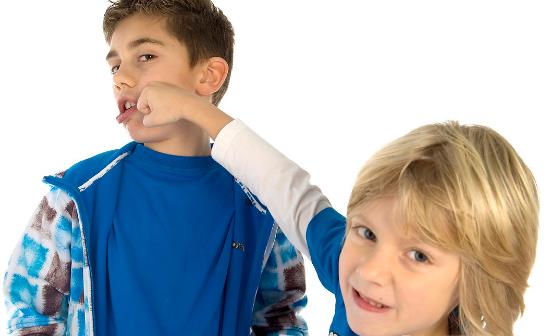 孩子们为什么会打人 做好这几点秒治爱打人的孩子-很美的