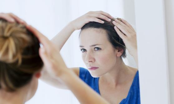 新妈妈产后脱发别心急 科学饮食来调理-很美的