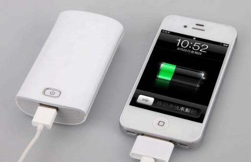 手机的充电误区 边充边玩伤手机也伤身体-很美的