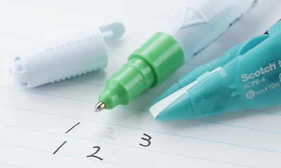 修正液弄衣服上怎么洗掉 多种方法巧妙去除修正液-很美的