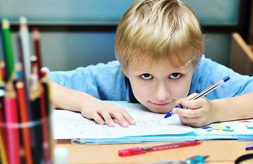 如何让自闭症儿童获得他人的喜爱-很美的