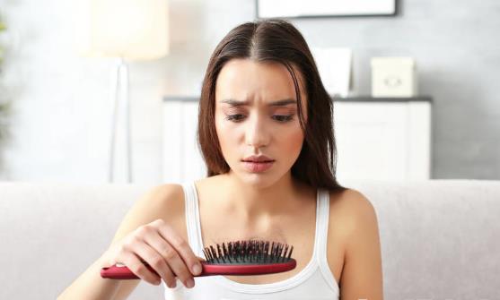 产后脱发到底该怎么办 加强营养保持乐观情绪-很美的