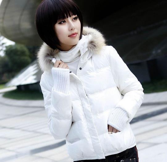 白色羽绒服染色怎么洗干净 白色羽绒染色清洗方法 洗后蓬松妙招-很美的