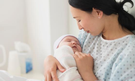 护理不当会落下月子病 产褥期的注意事项-很美的