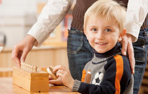 如何提高孩子听故事的兴趣-很美的