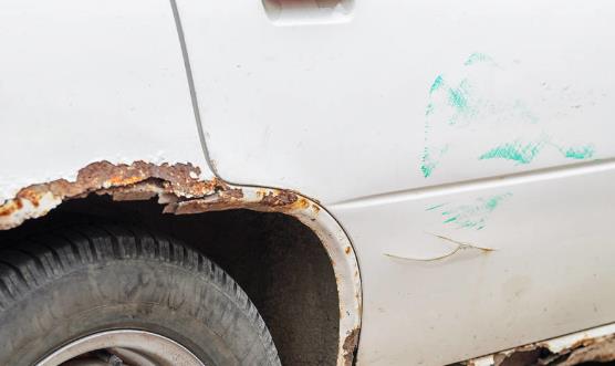 为什么你的车那么容易生锈 预防汽车生锈这样做-很美的