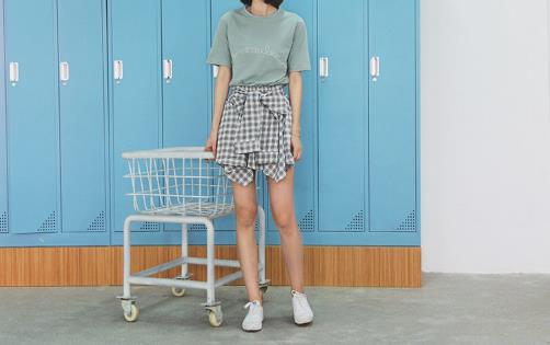 夏天穿短裙全攻略 偏胖女生穿出去也是美美哒-很美的