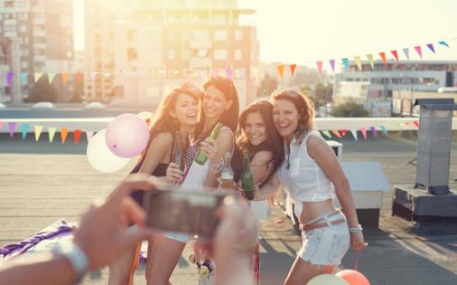 同样是手机拍照总是别人拍的更好看 手机也能出大片-很美的