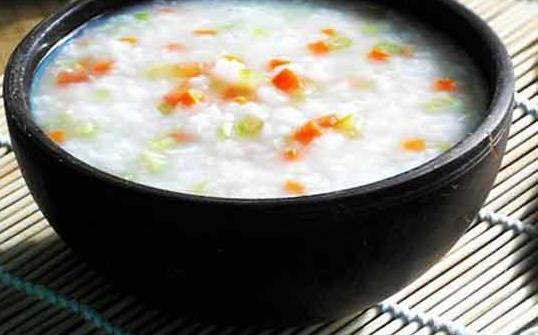 怀孕初期早孕反应影响胎儿发育 8类食物利于保胎宜食之-很美的