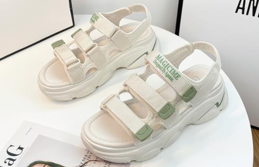 凉鞋泡水发臭原因是什么 凉鞋里面太滑怎么办-很美的
