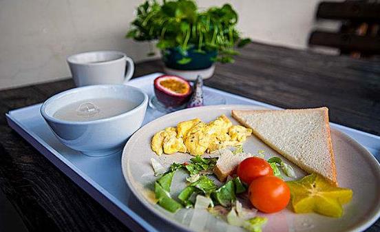 孕期早餐尽量多样保证绝对的干净 孕妇不吃早餐的害处-很美的