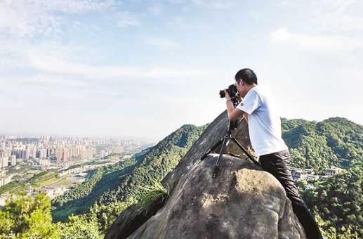 拍摄时利用对比构图手法 可以增强照片画面的视觉-很美的