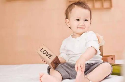 防止宝宝衣服起球妙招-很美的