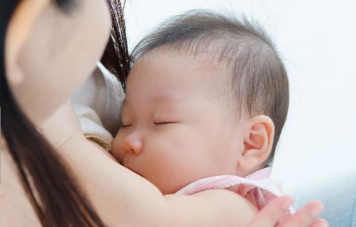 乳头皲裂怎么办疼痛别硬扛 乳头皲裂该怎么预防-很美的