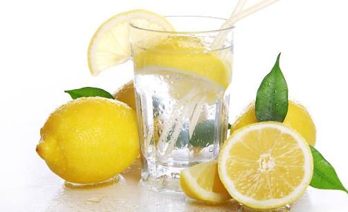 经常喝柠檬水能消炎降血脂 泡一杯优质柠檬水的诀窍-很美的