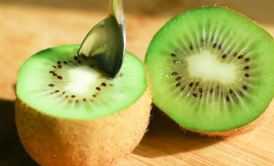 想吃到香甜的猕猴桃 推荐猕猴桃的4种催熟方法-很美的