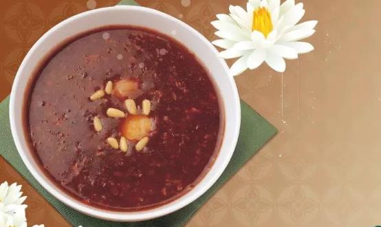 常见肿瘤患者的七大饮食误区 高价吃抗癌食品是错误的-很美的