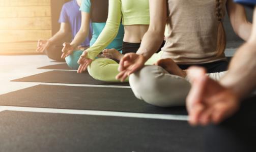 简单的瑜伽动作,缓解坐骨神经痛