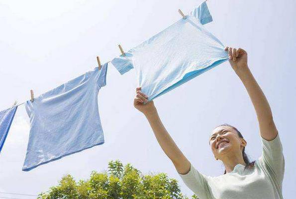 新型冠状病毒晒衣服可以晒在外面吗 疫情期间衣服晒哪里比较好-很美的