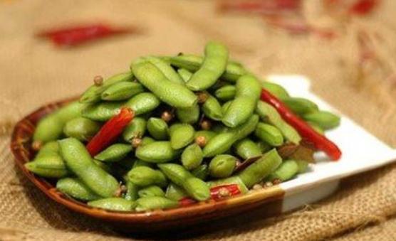 毛豆能改善脂肪代谢 毛豆的正确煮制方法-很美的