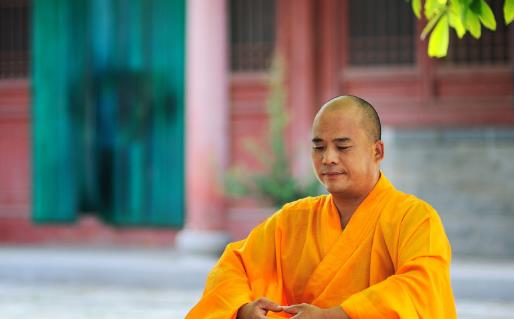 静坐冥想有益健康 只练习几分钟也会有好处-很美的