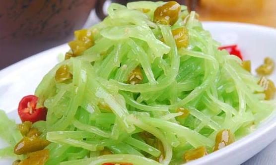 对感冒有辅助功效的食物 感冒患者饮食的五大调理原则-很美的