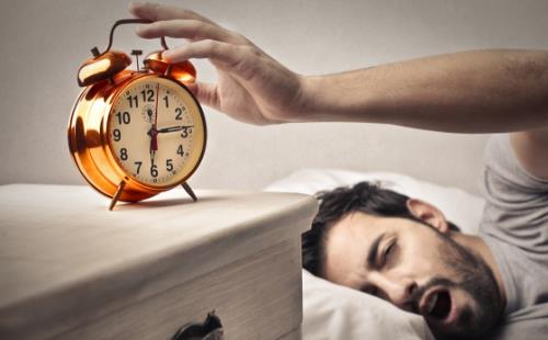 早起几动作养护各个器官 晨起养生最忌讳这两件事-很美的