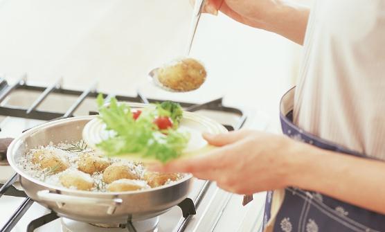 错误的烹调方法食物营养会流失 留住食物营养的妙招-很美的