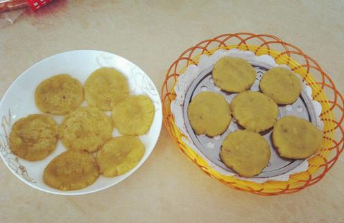 薯类蛋白质含量不高 试试蒸红薯饼-很美的