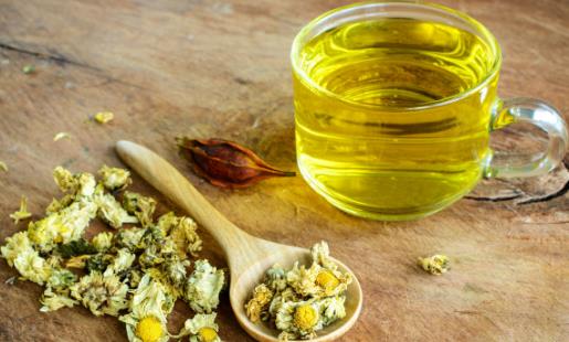 养生一杯菊花茶 菊花茶的养生功效知多少-很美的