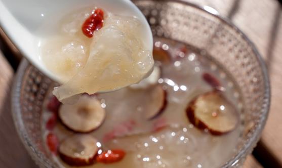 冬季饮食不当导致上火 学会饮食调理来灭火-很美的