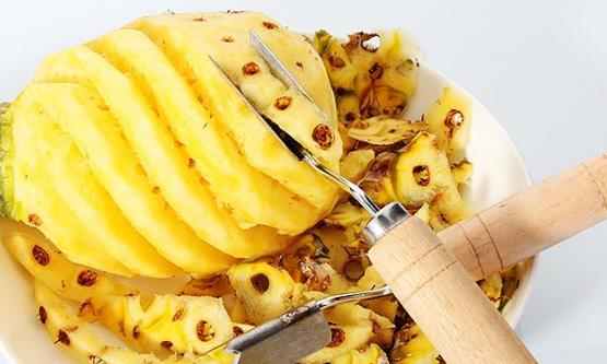 菠萝自己在家削皮的妙招 挑选出好吃的菠萝方法-很美的
