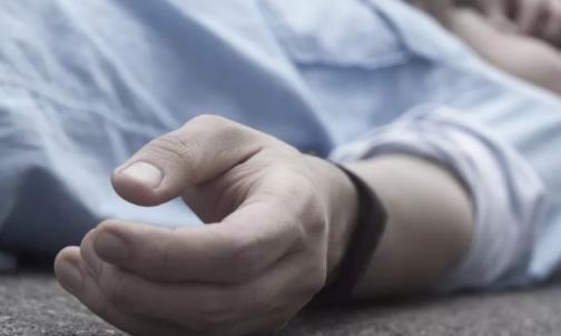 压断肋骨救回朋友 日常易猝死的恶习及猝死急救措施-很美的