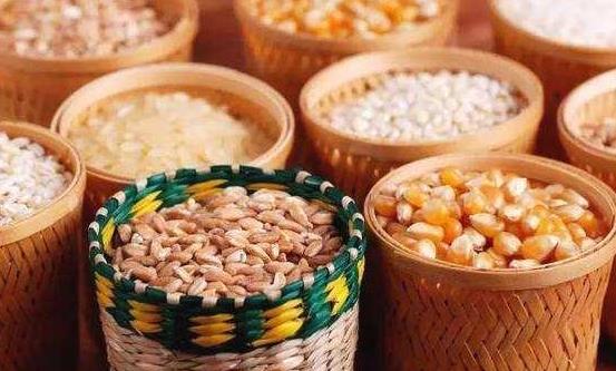 粗粮带来的利与弊 不适合吃粗粮的人群-很美的