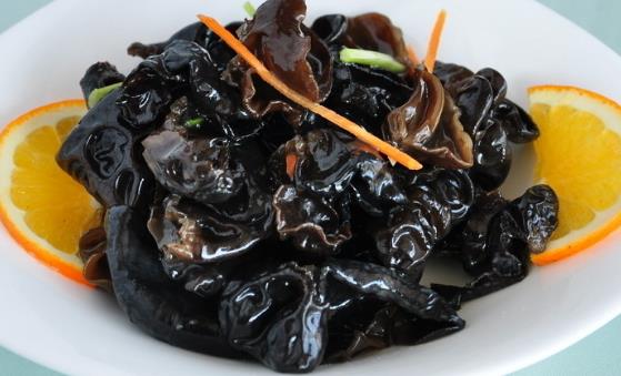 木耳滑而带爽营养价值高 木耳的饮食禁忌-很美的