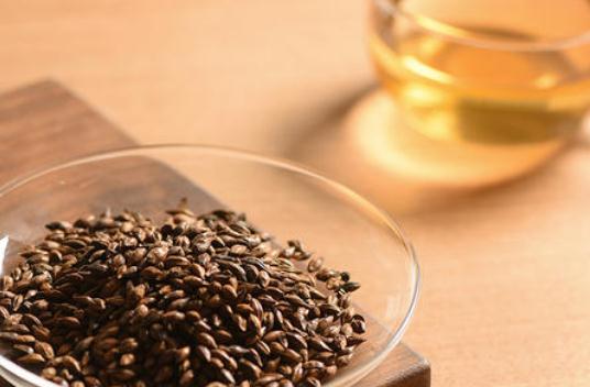 喝大麦茶能减肥吗 为什么能减肥 哪些时候不宜喝大麦茶-很美的