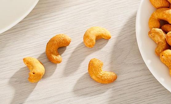 腰果营养价值和保健功效极高 关于腰果的食用方法-很美的