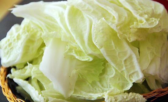 白菜能预防肠癌 大白菜的日常做法-很美的