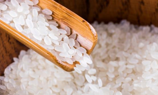 挑米无需高大上老经验都错了 买散装米要做到六看-很美的