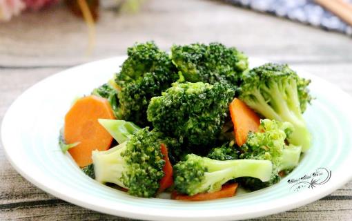 西兰花营养丰富 教你清洗西蓝花的好方法-很美的