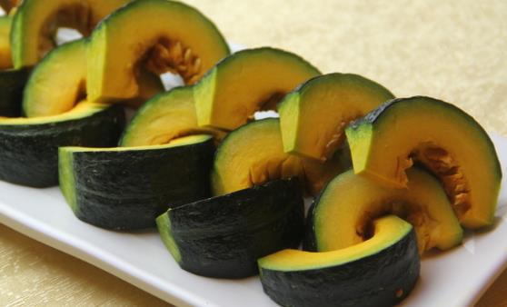 南瓜配一宝助长寿 南瓜千万不能与这六种食物搭配吃-很美的