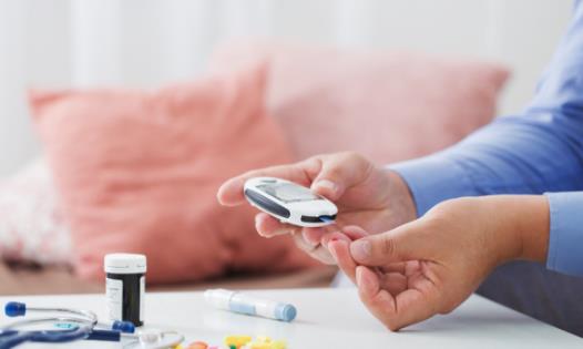 适合糖尿病患者的运动 糖尿病人运动时的注意事项-很美的