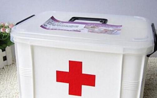 自备家庭急救箱 家庭急救箱所应包含的物品清单-很美的