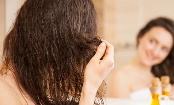 过度护理头发反而促进脱发 想要拥有乌黑秀发就这样做-很美的