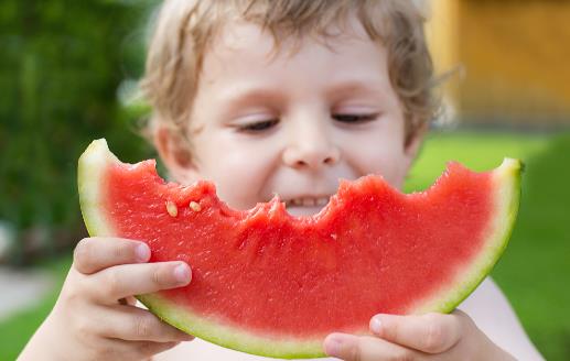 3种被外国人深深误解的中国水果!西瓜排第1名,网友:心疼